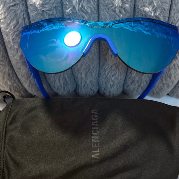 Balenciaga Vibrant Blue Eyewear - Picture 5 of 9